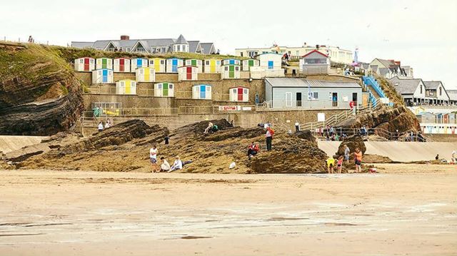Bude beach: Treworgie Barton holiday cottages, Boundless Breaks